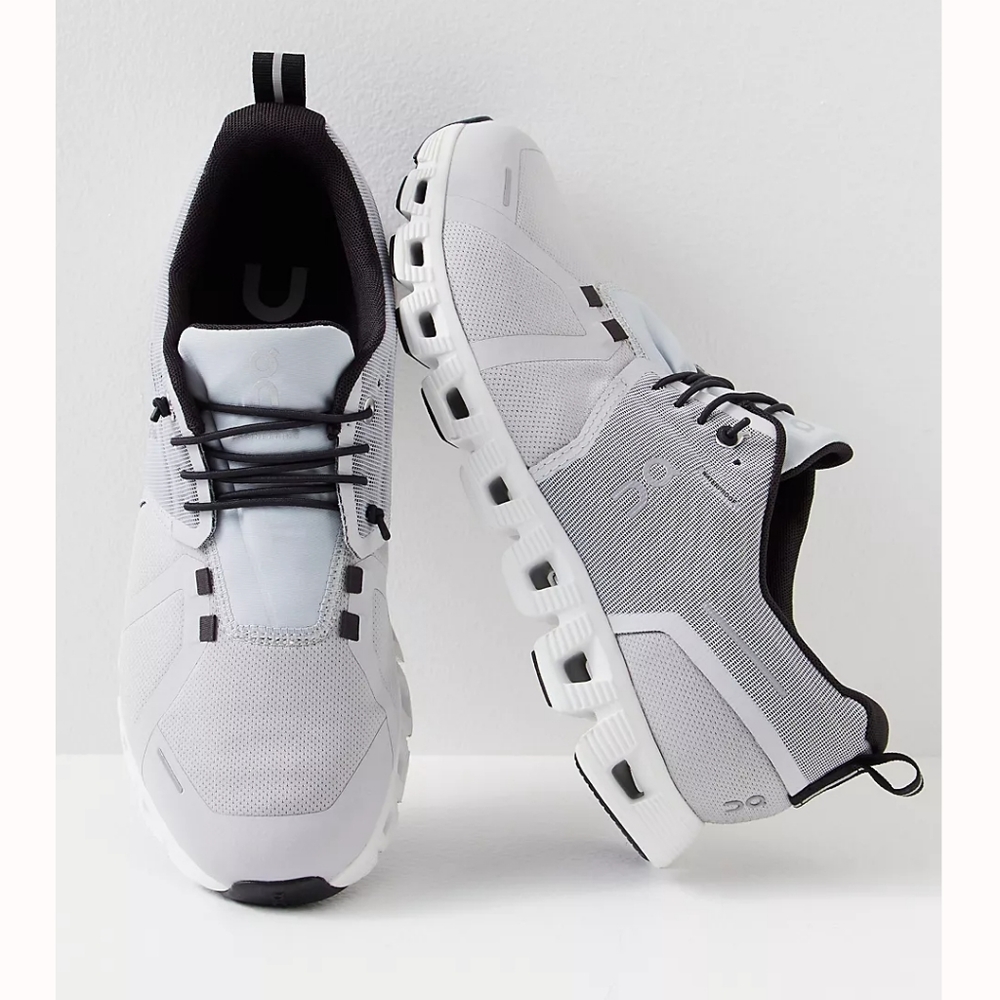 On Running Cloud 5 Waterproof Sneakers